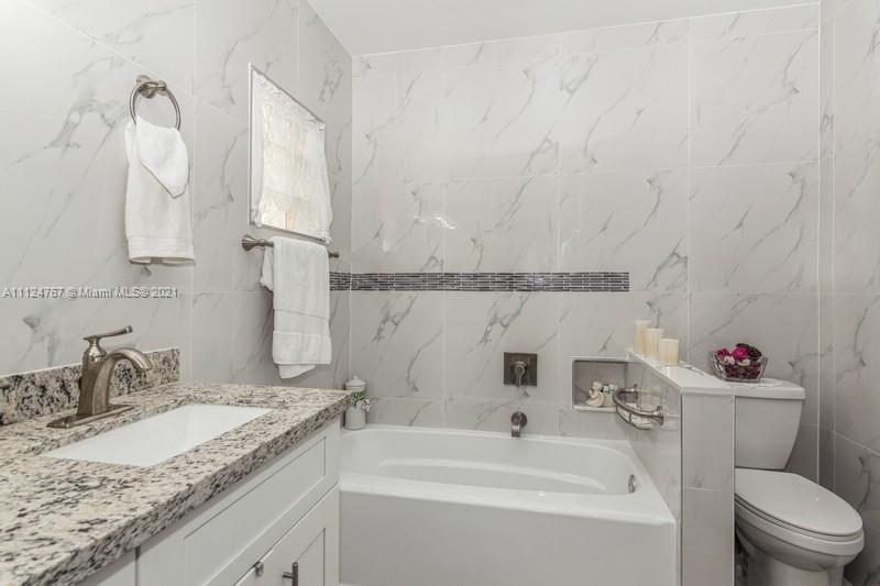 BISCAYNE POINT SOUTH - Residential