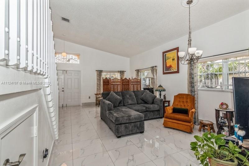 BISCAYNE POINT SOUTH - Residential