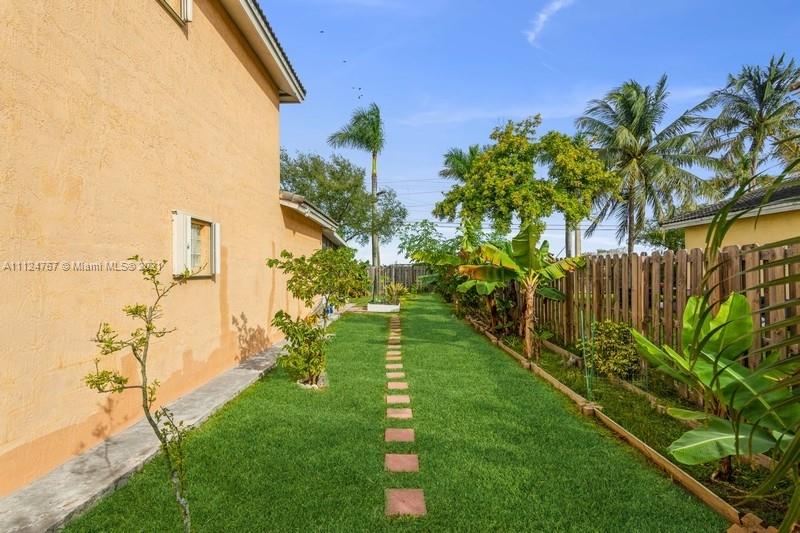 BISCAYNE POINT SOUTH - Residential