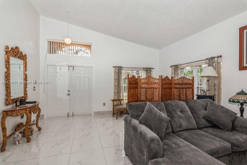 BISCAYNE POINT SOUTH - Residential