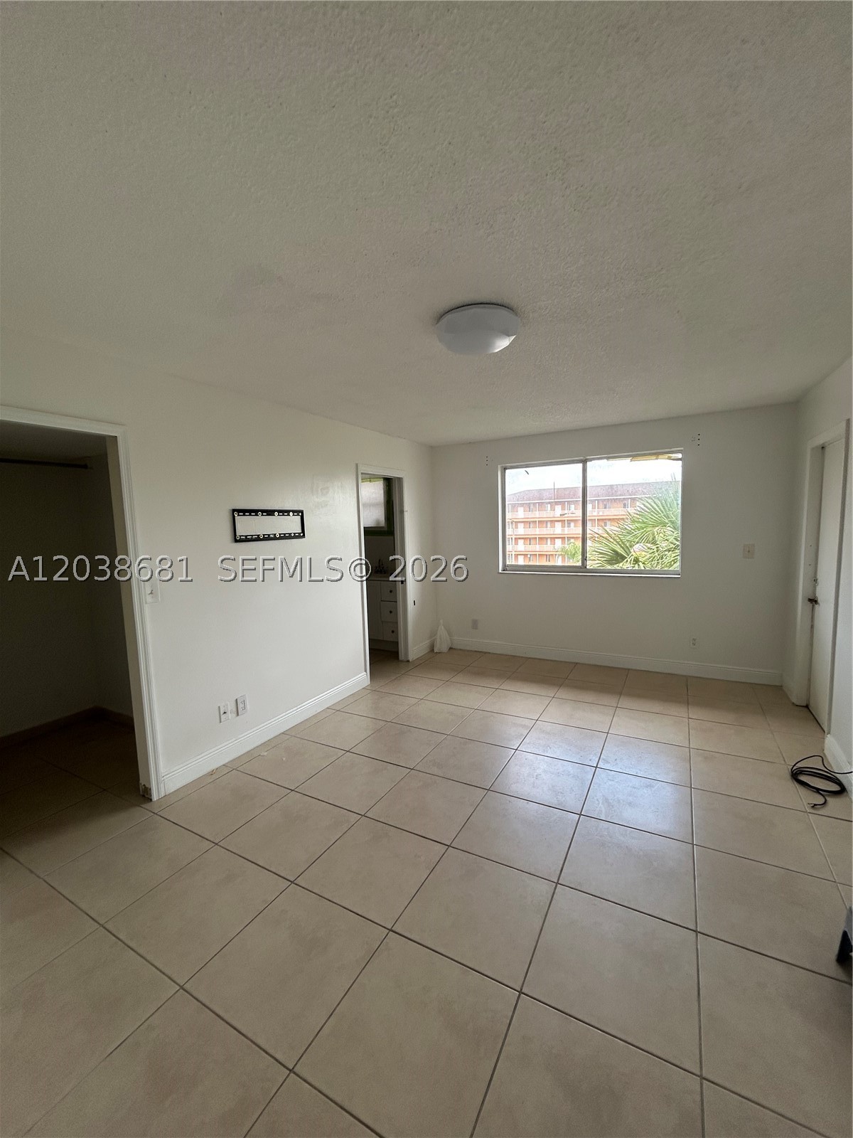 COUNTRY LANE CONDO #1 - Residential Lease