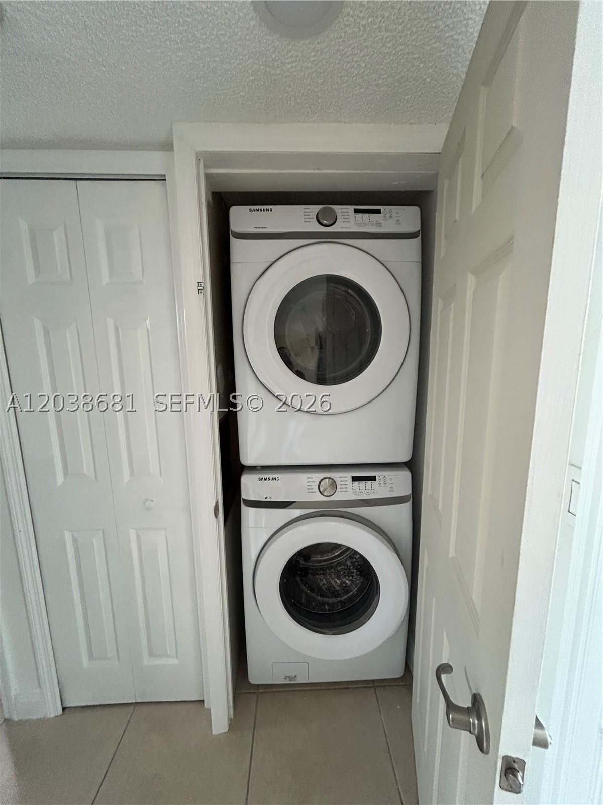 COUNTRY LANE CONDO #1 - Residential Lease
