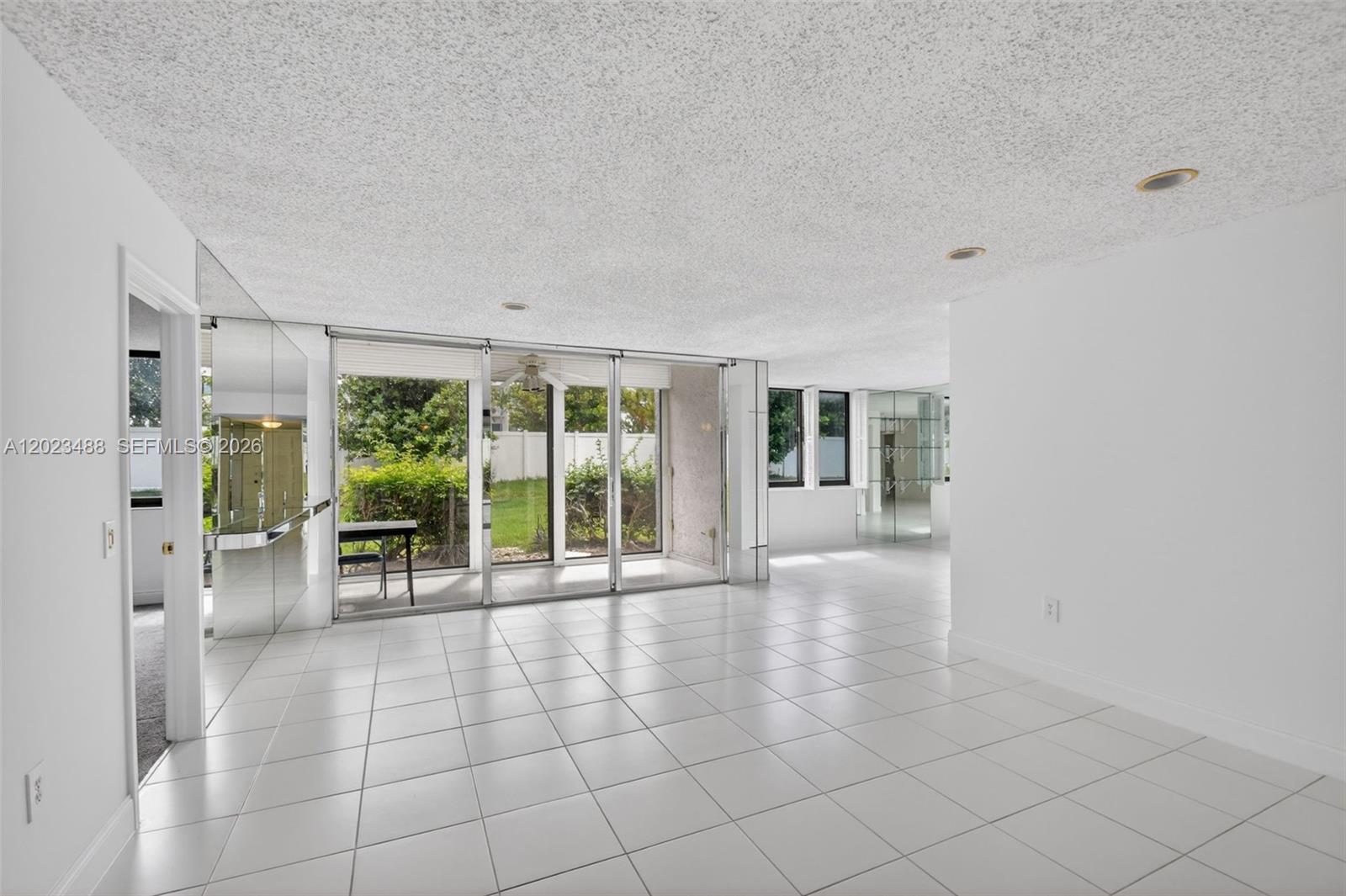 FOUNTAINS OF PALM BEACH C - Residential