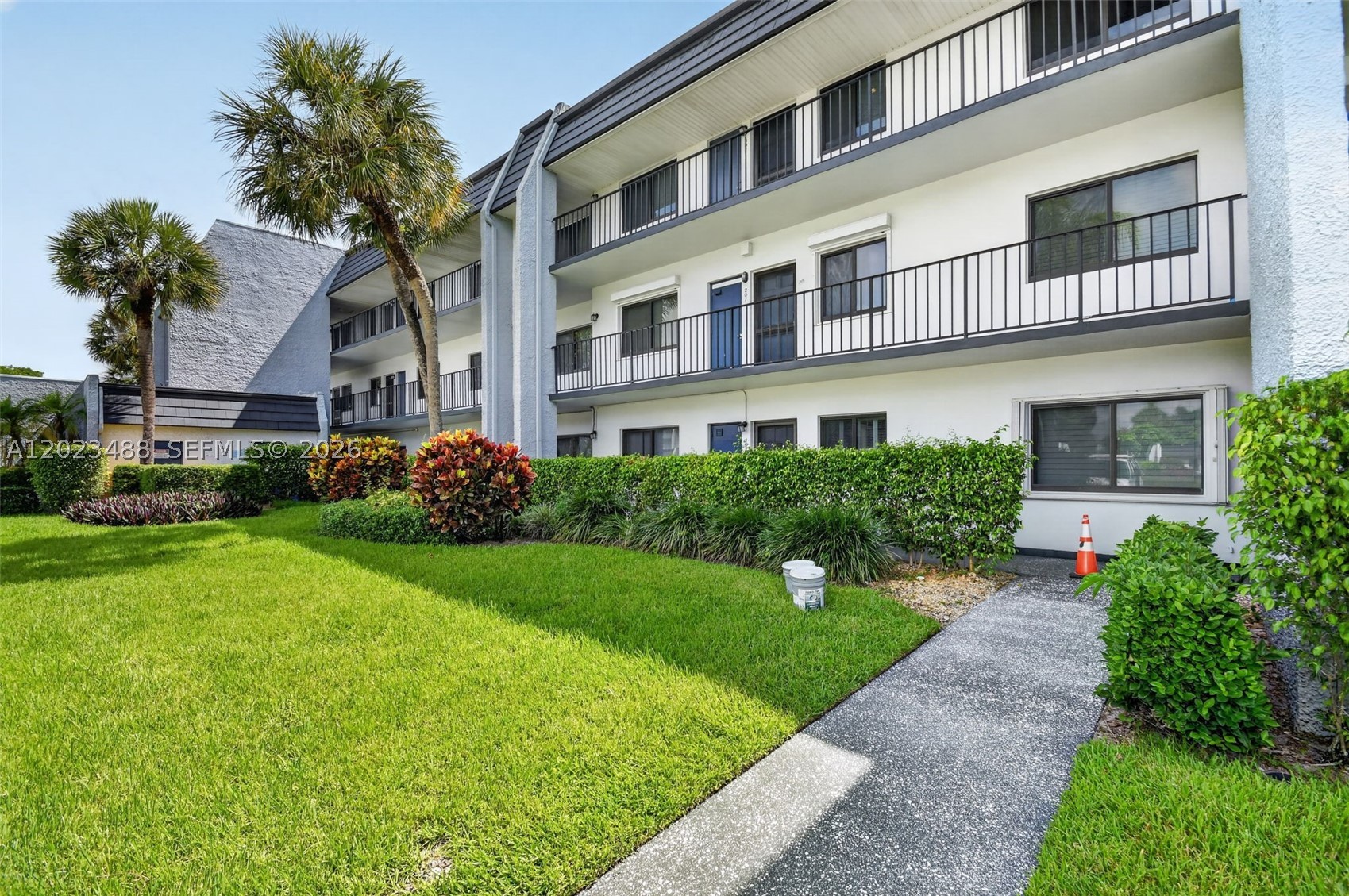FOUNTAINS OF PALM BEACH C - Residential