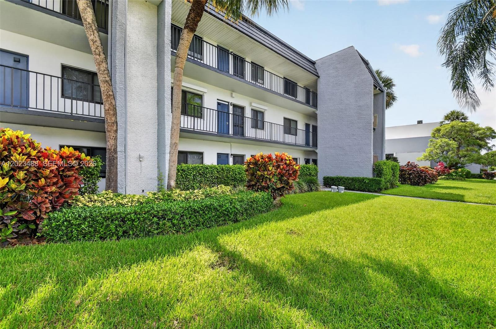 FOUNTAINS OF PALM BEACH C - Residential