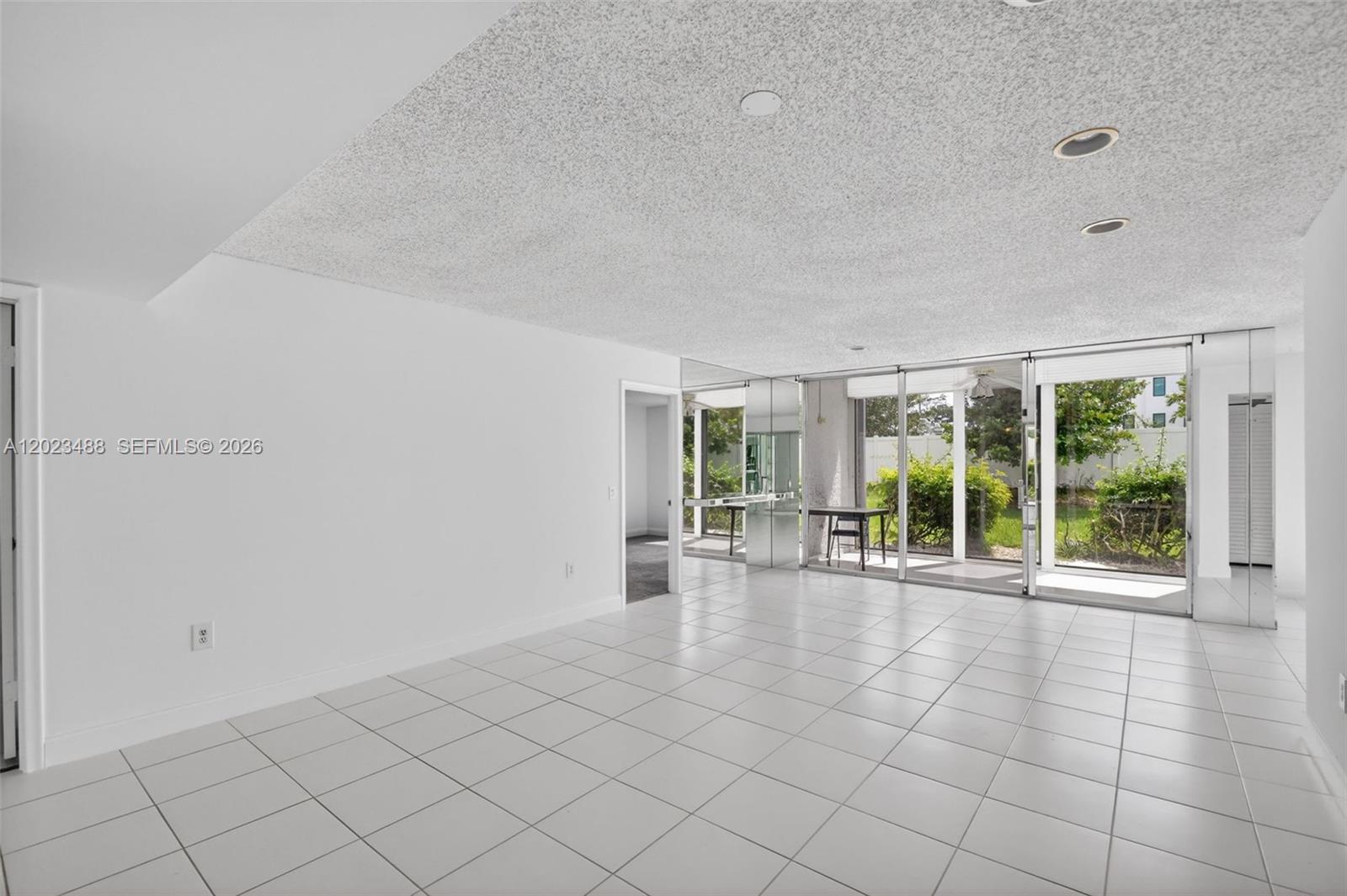 FOUNTAINS OF PALM BEACH C - Residential