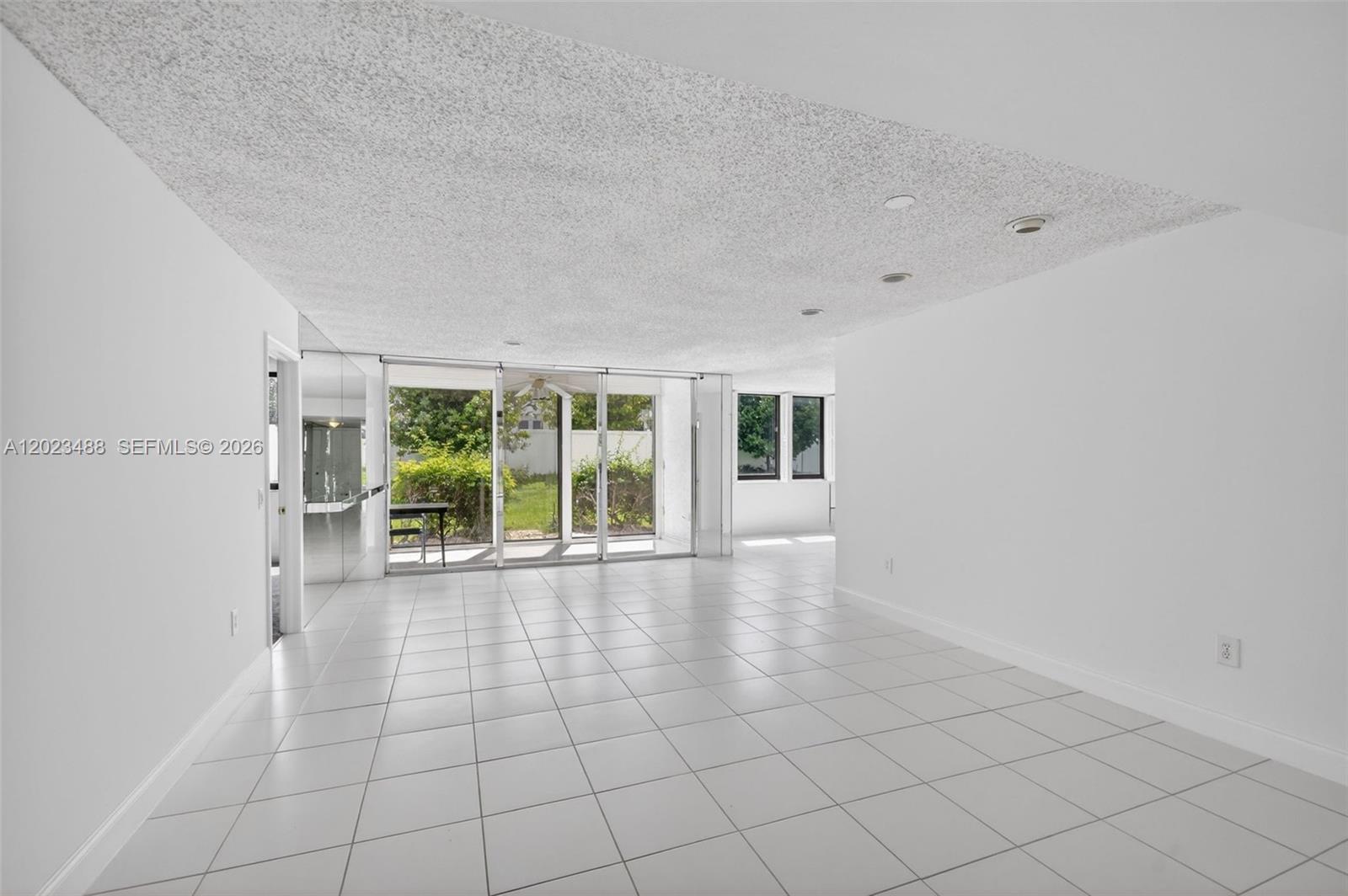 FOUNTAINS OF PALM BEACH C - Residential
