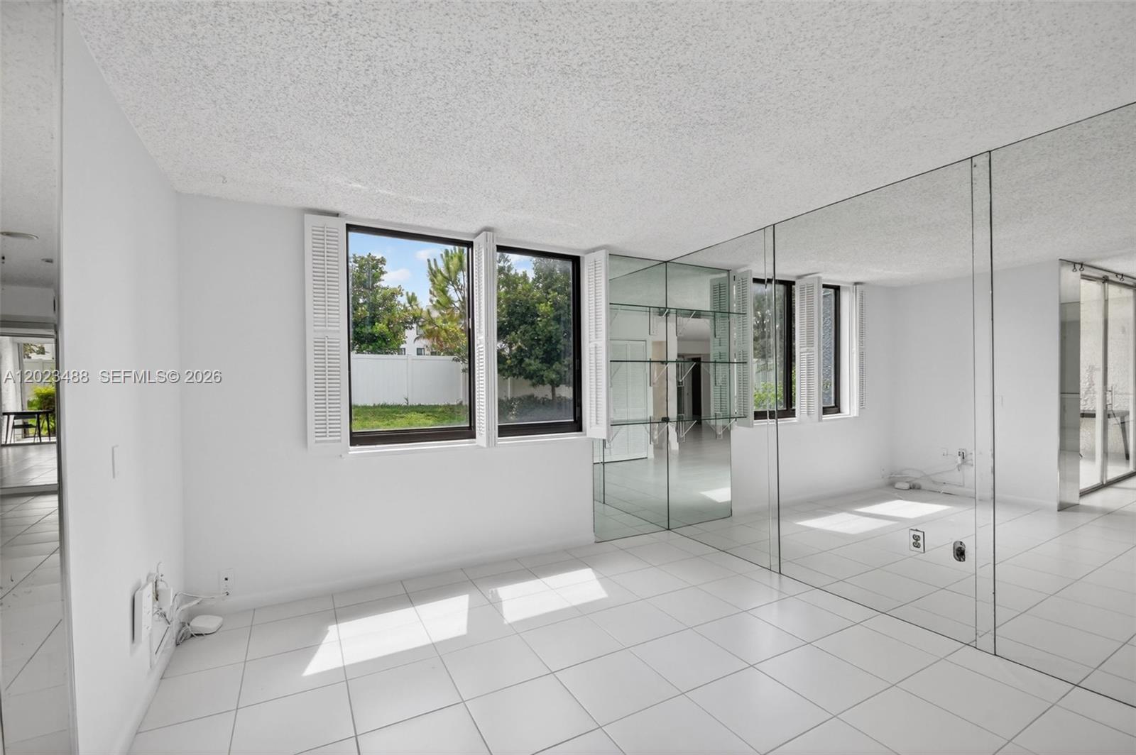 FOUNTAINS OF PALM BEACH C - Residential