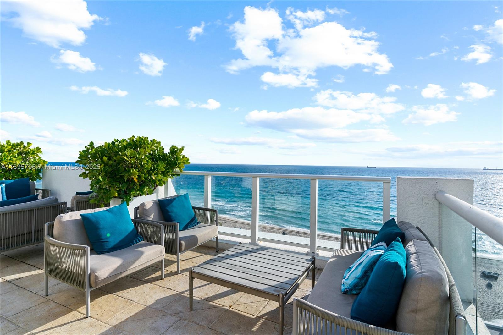 551 FLB CONDOMINIUM HOTEL - Residential