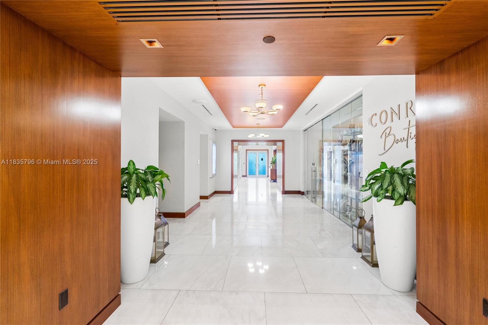 551 FLB CONDOMINIUM HOTEL - Residential