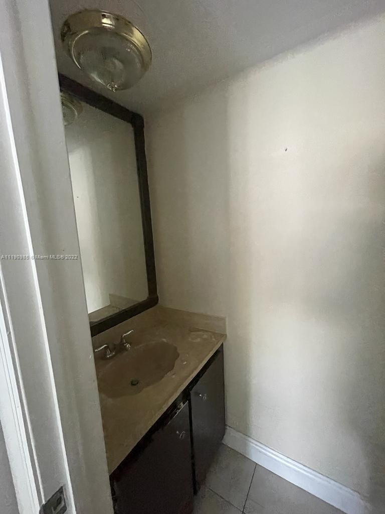 UNIVERSITY VILLAGE EAST 2 - Residential Lease