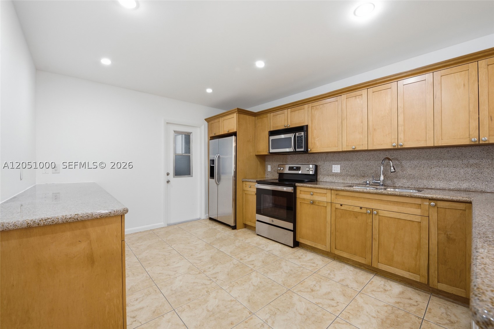 SUNSET ISLES SEC 2 - Residential