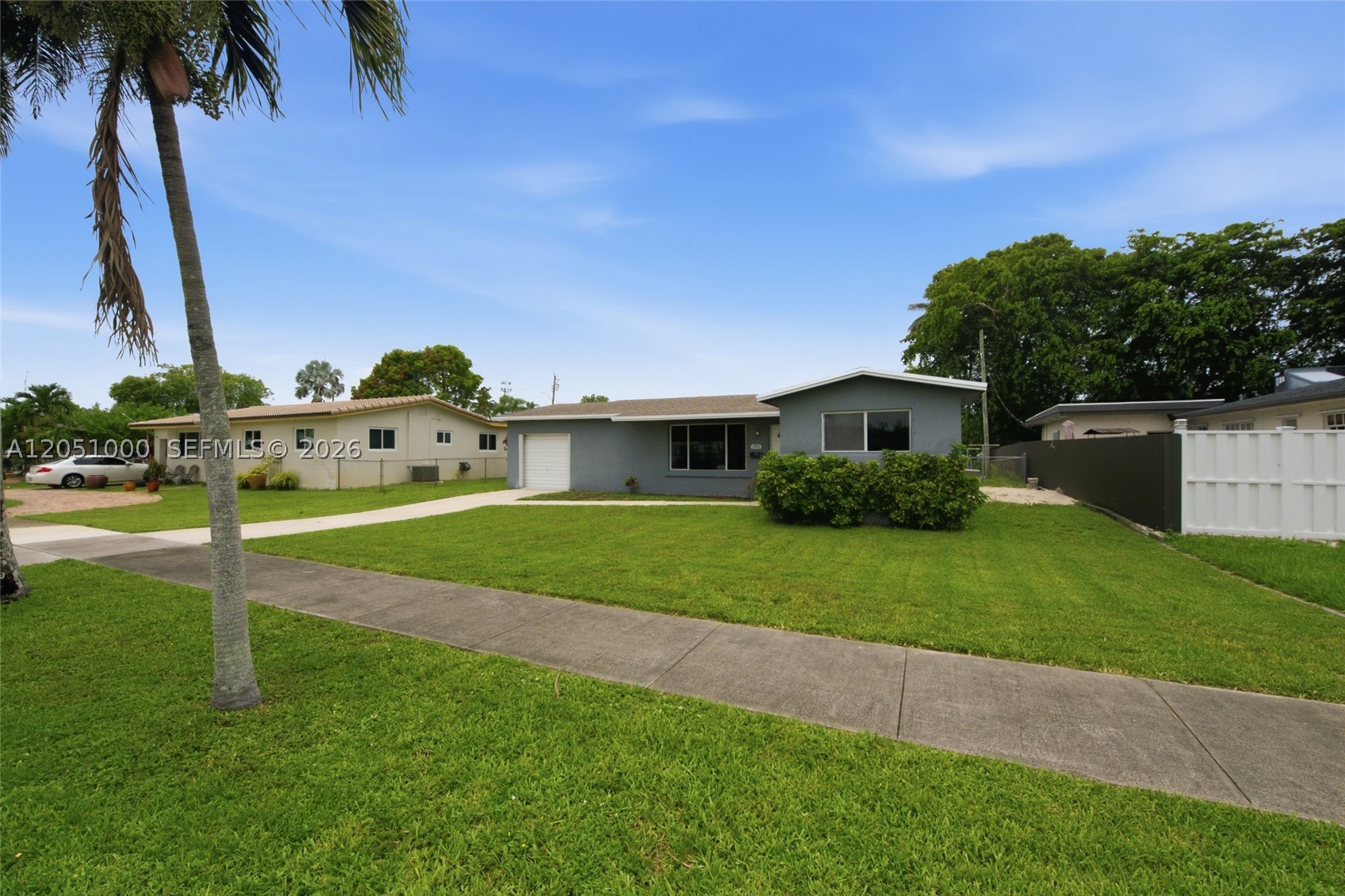 SUNSET ISLES SEC 2 - Residential