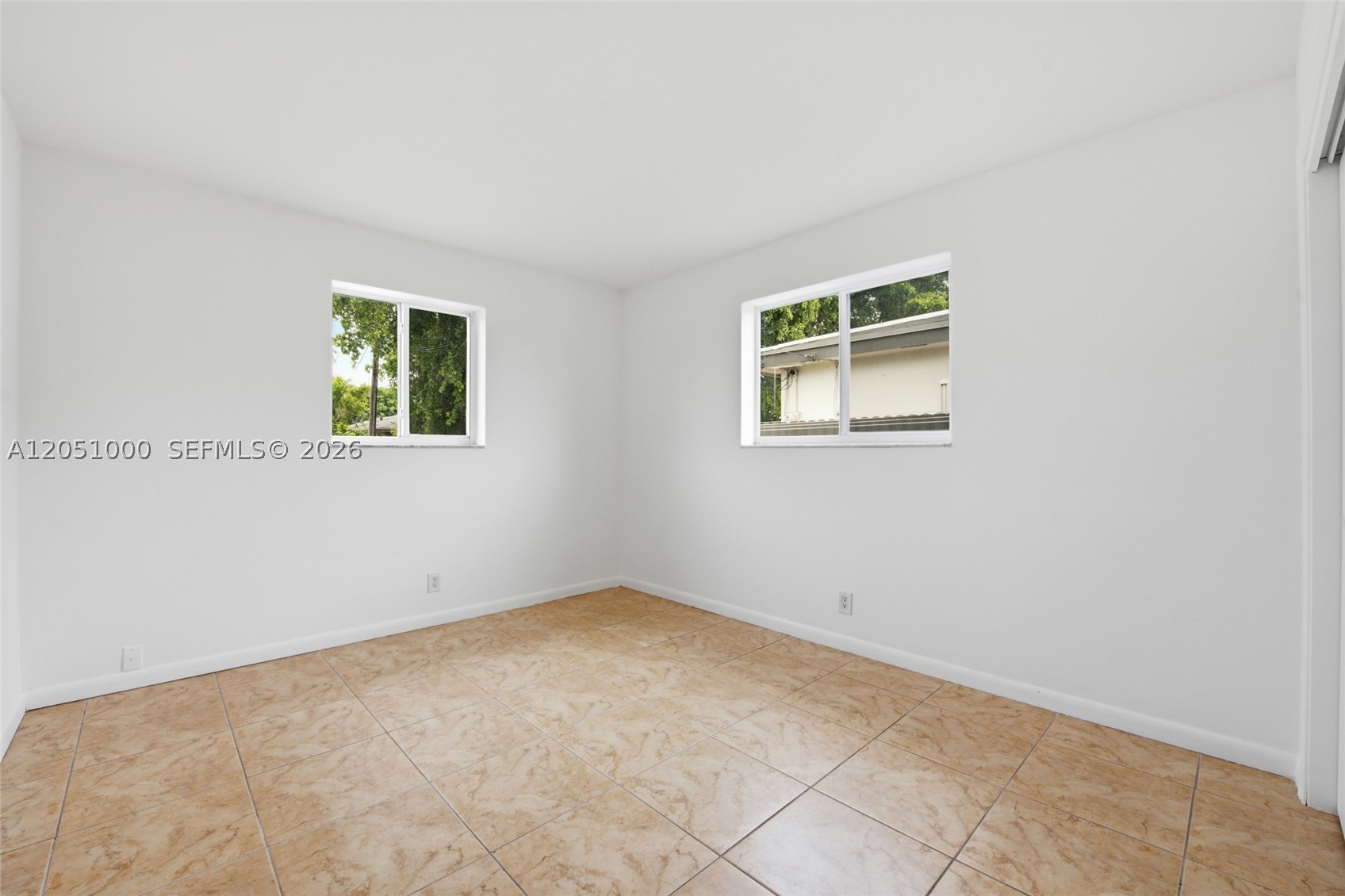 SUNSET ISLES SEC 2 - Residential