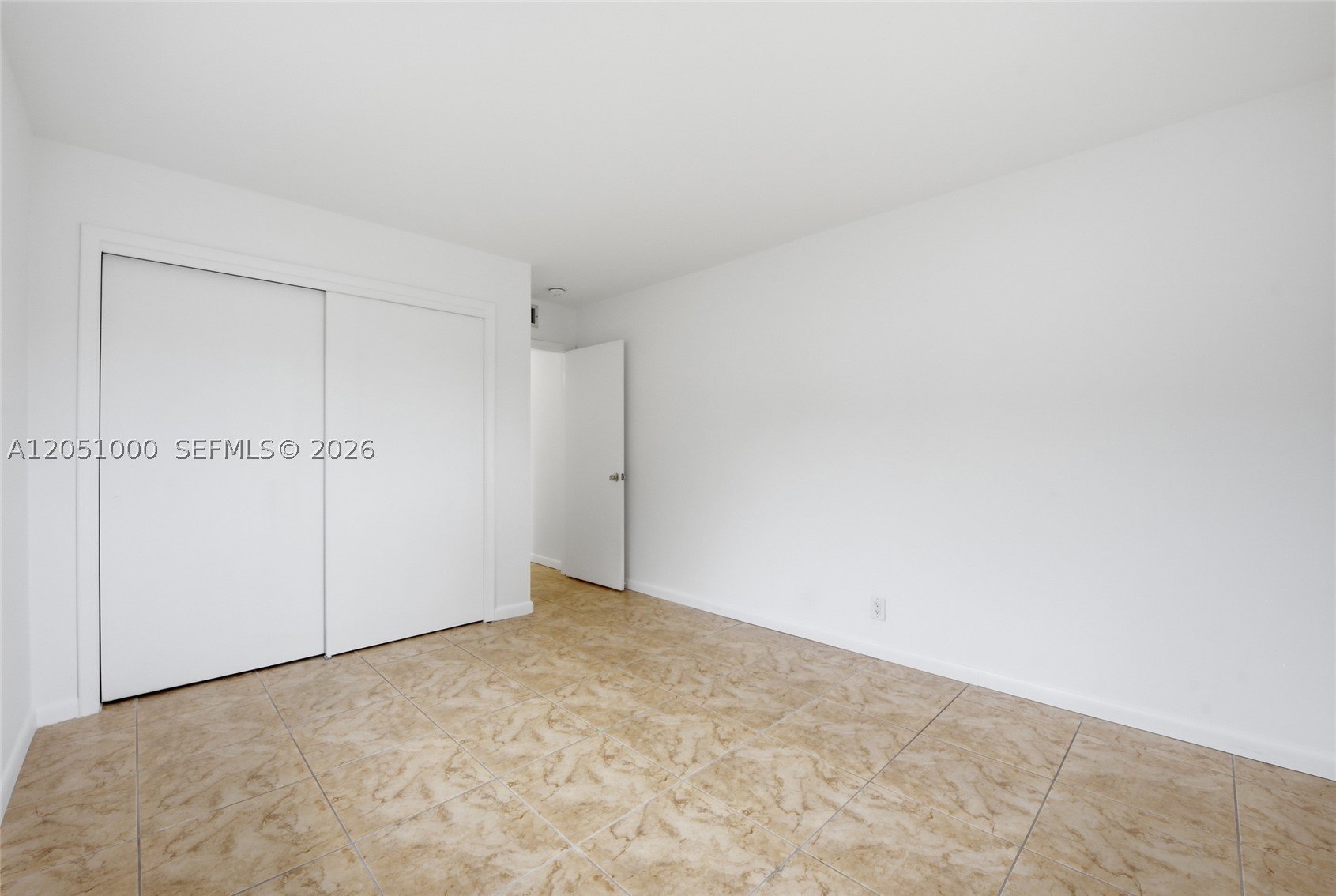 SUNSET ISLES SEC 2 - Residential