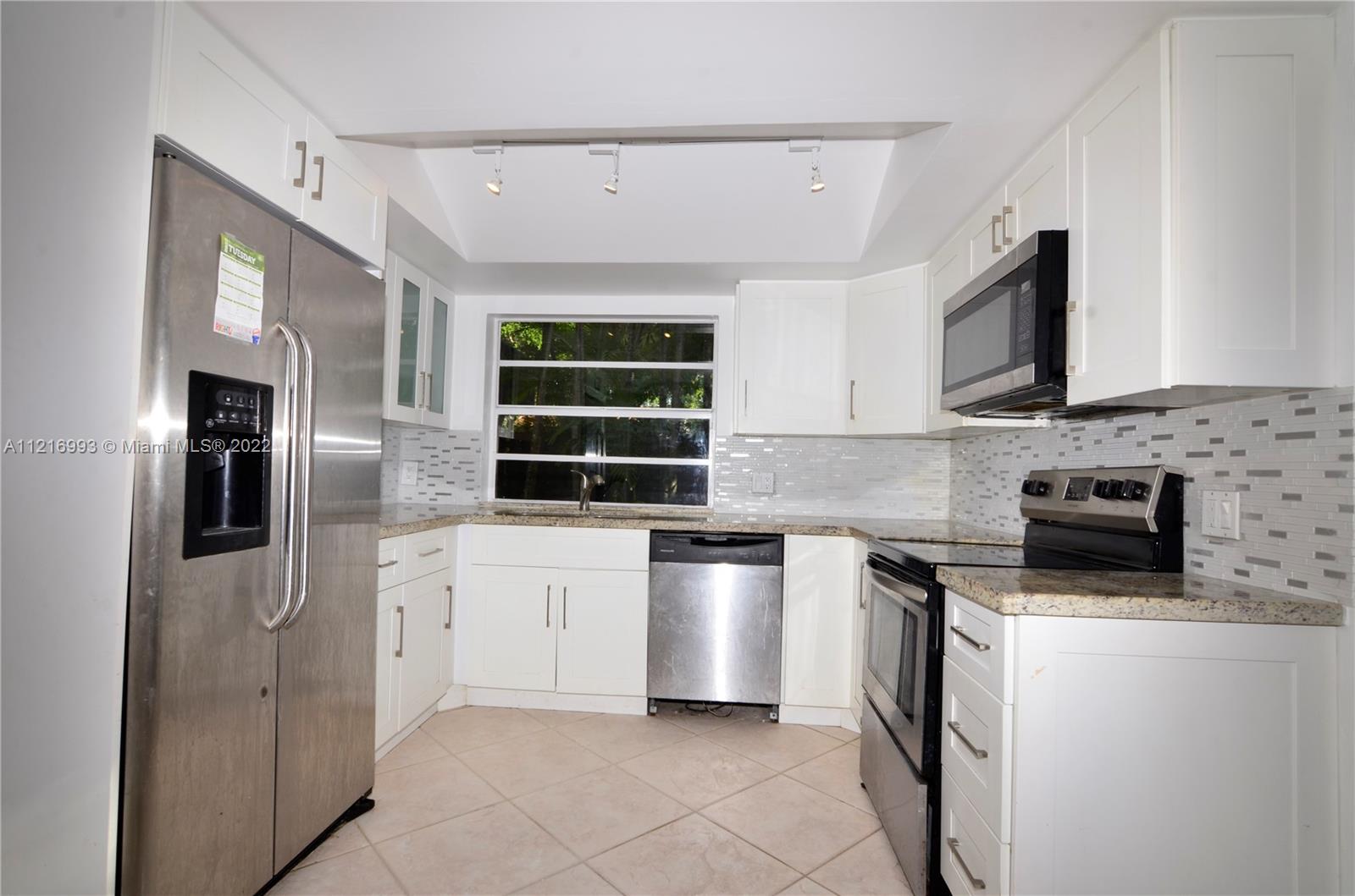 CROSSINGS VILG HOMES COND - Residential Lease