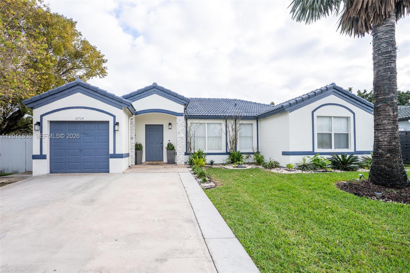 Beautiful property located in a desirable Miami neighborhood. This home offers comfortable living spaces, a spacious yard, and convenient access to major highways, shopping, dining, and schools. Great opportunity for homeowners or investors. Don’t miss out on this excellent property!