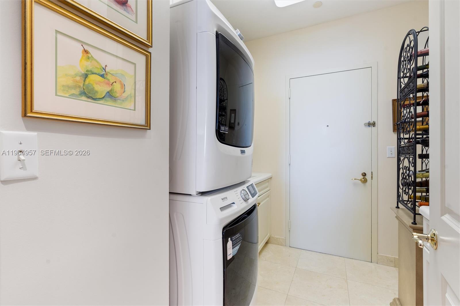 HARBOURAGE PLACE CONDO - Residential