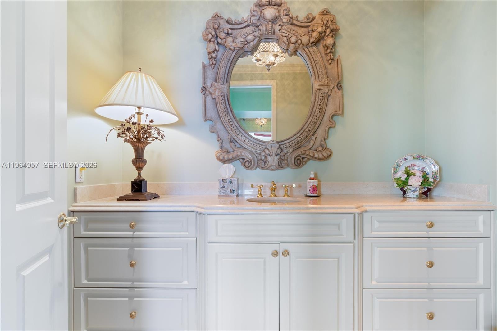 HARBOURAGE PLACE CONDO - Residential