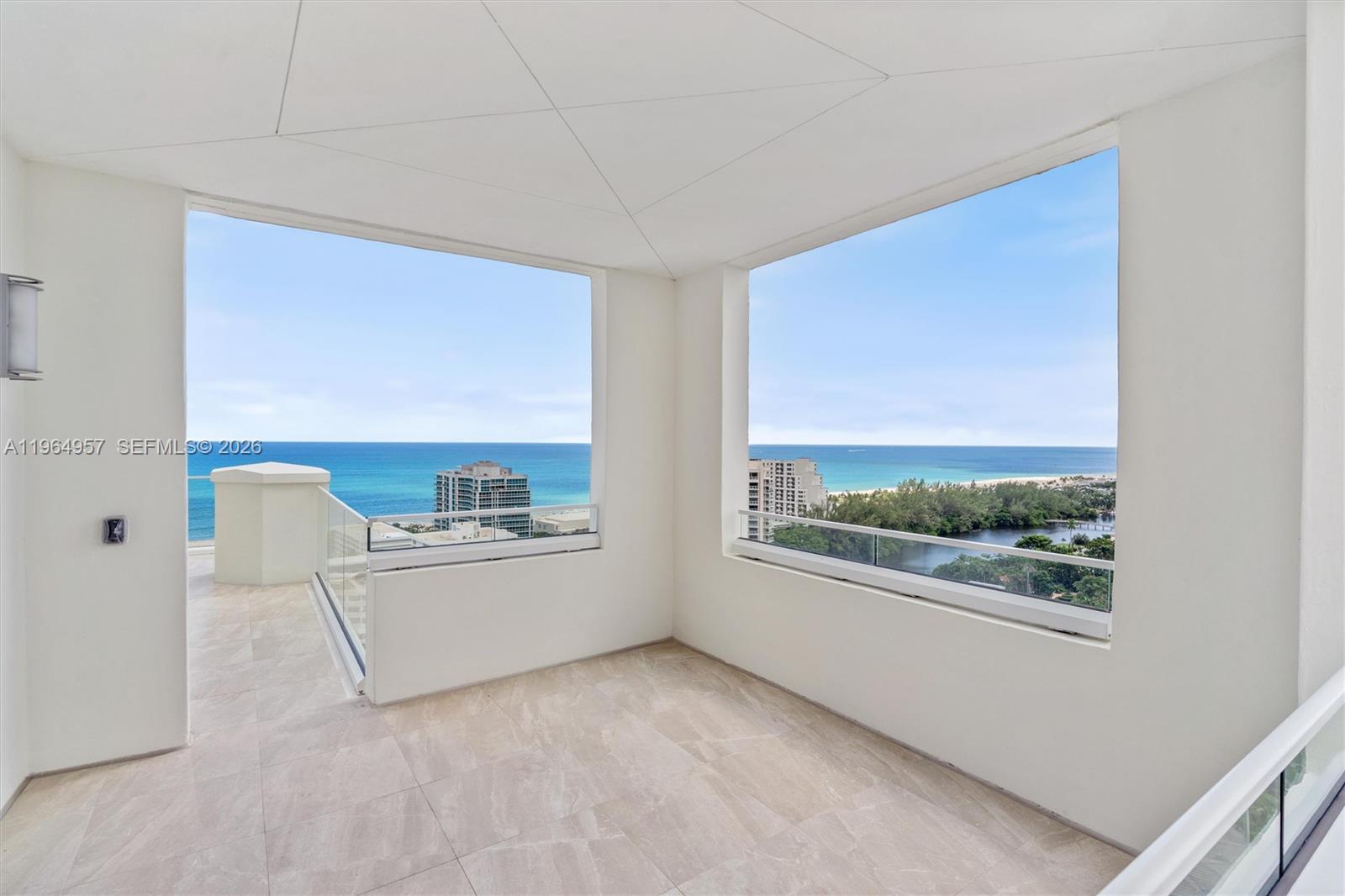 HARBOURAGE PLACE CONDO - Residential