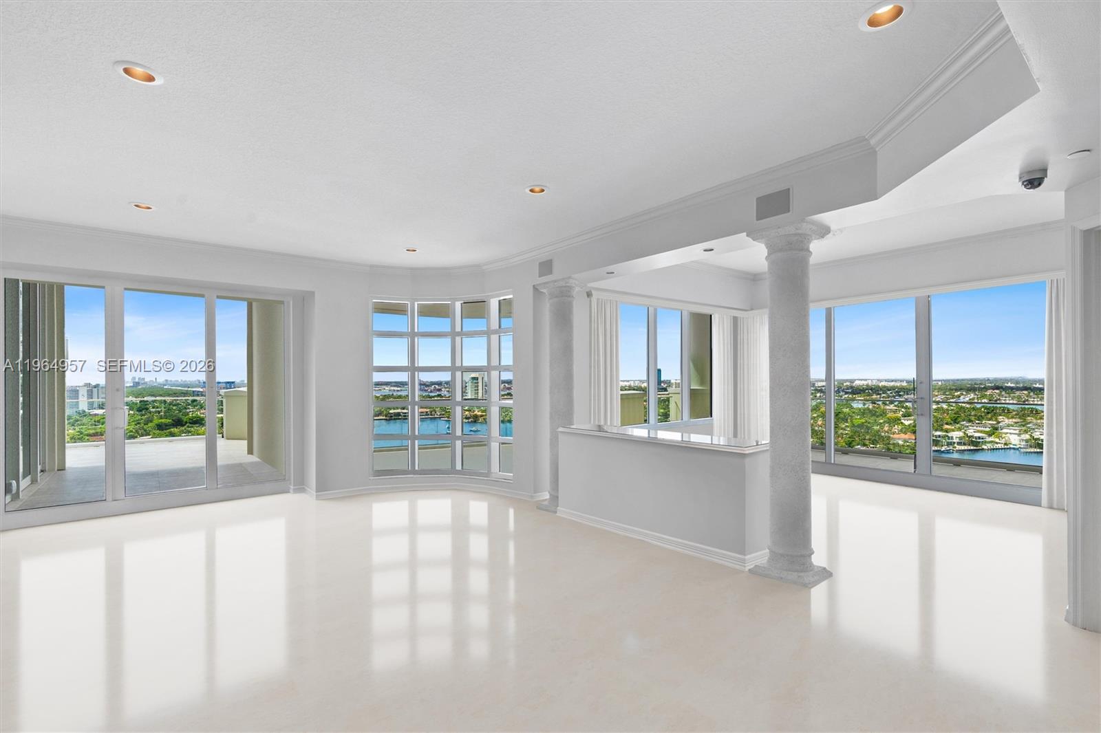 HARBOURAGE PLACE CONDO - Residential