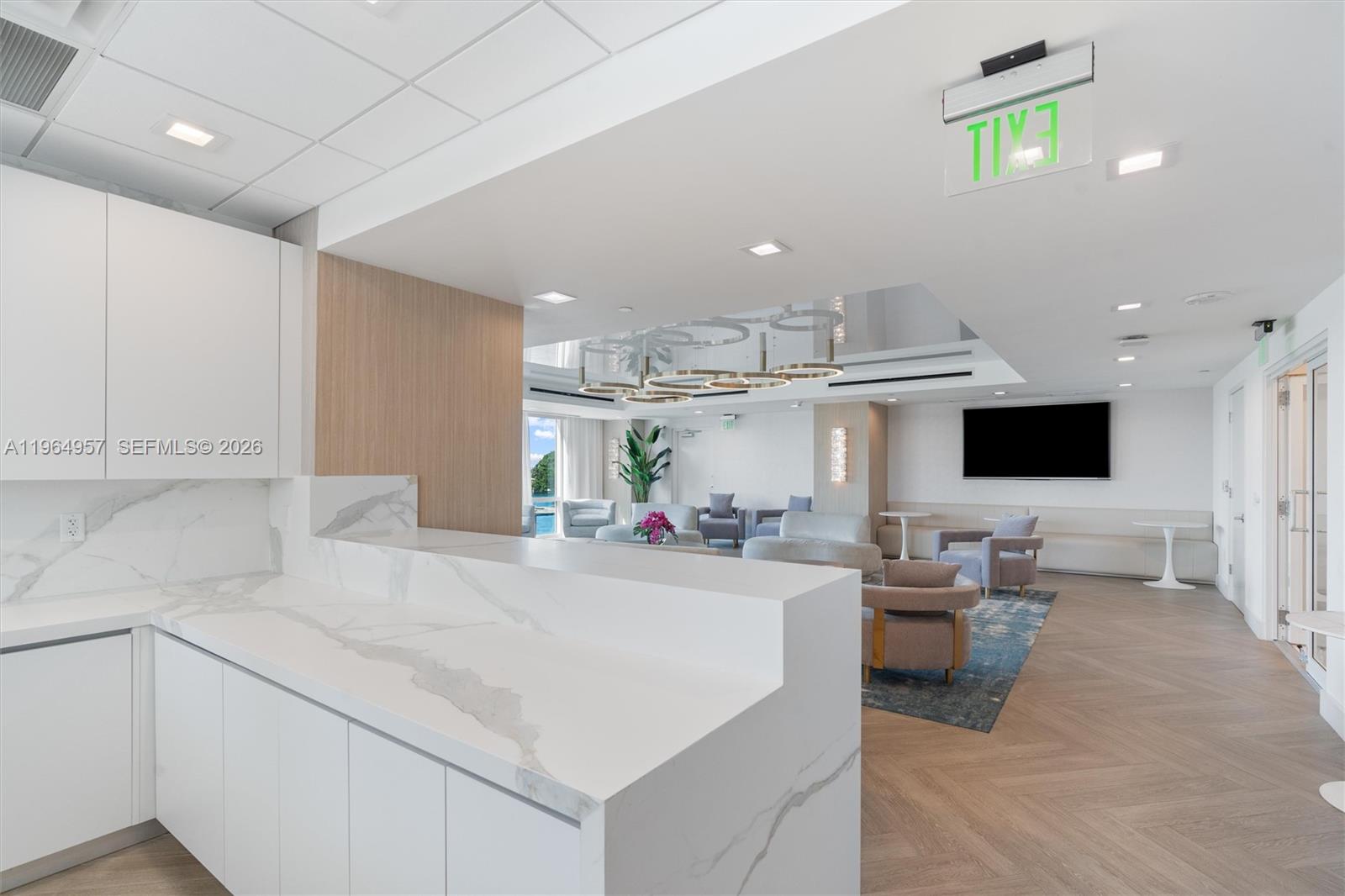 HARBOURAGE PLACE CONDO - Residential
