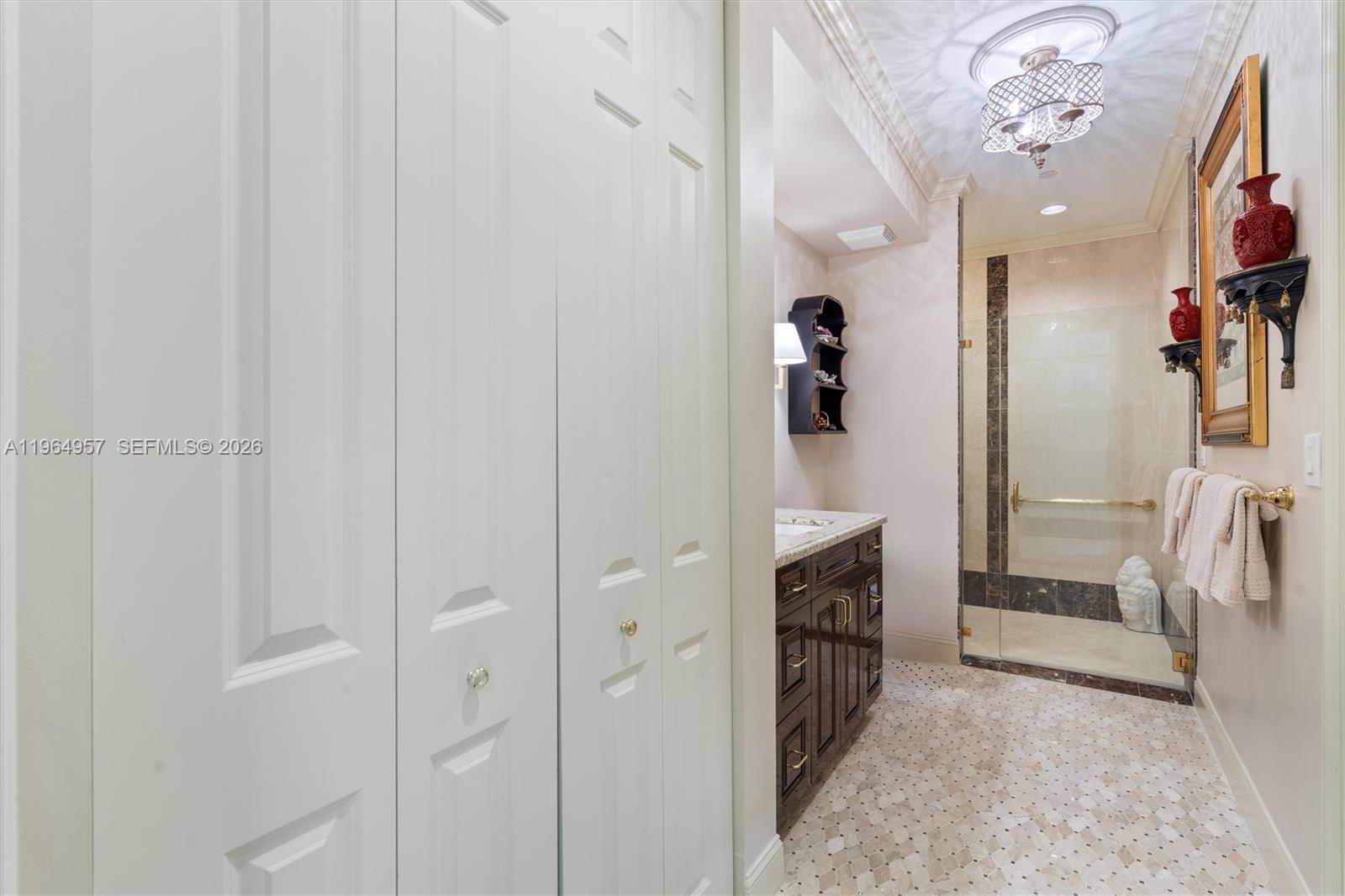 HARBOURAGE PLACE CONDO - Residential