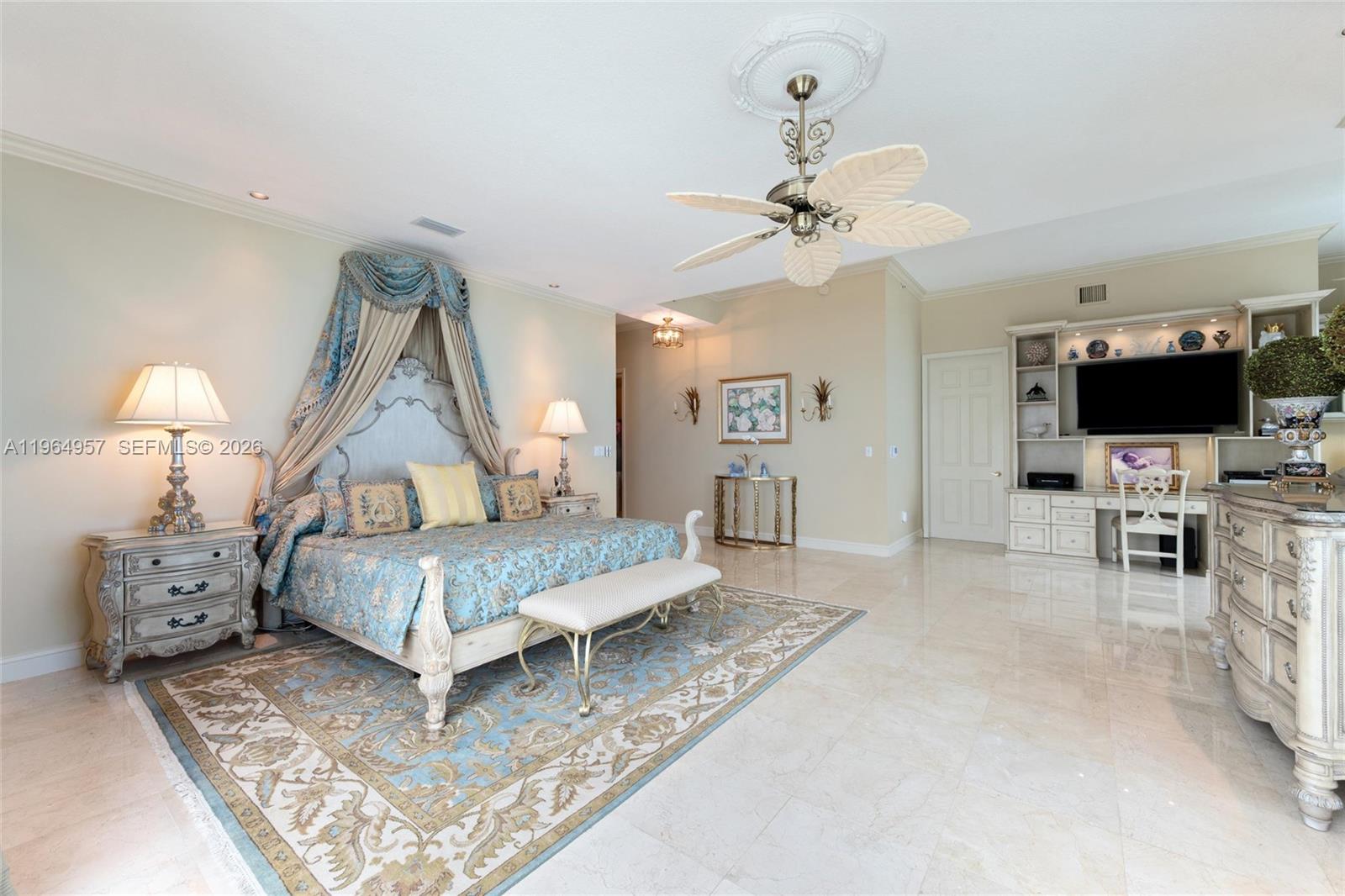 HARBOURAGE PLACE CONDO - Residential
