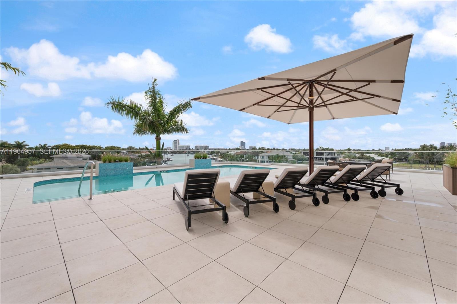 HARBOURAGE PLACE CONDO - Residential