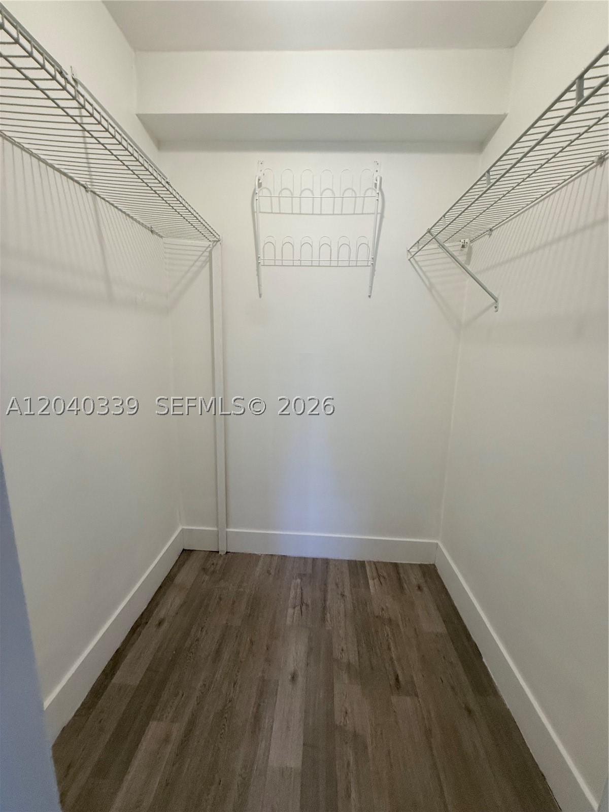 INTERNATIONAL CONDO - Residential