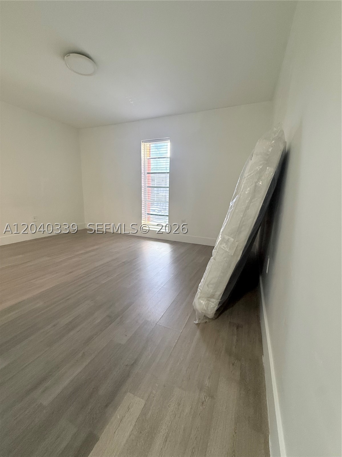 INTERNATIONAL CONDO - Residential