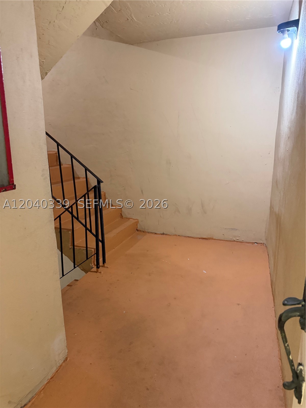 INTERNATIONAL CONDO - Residential