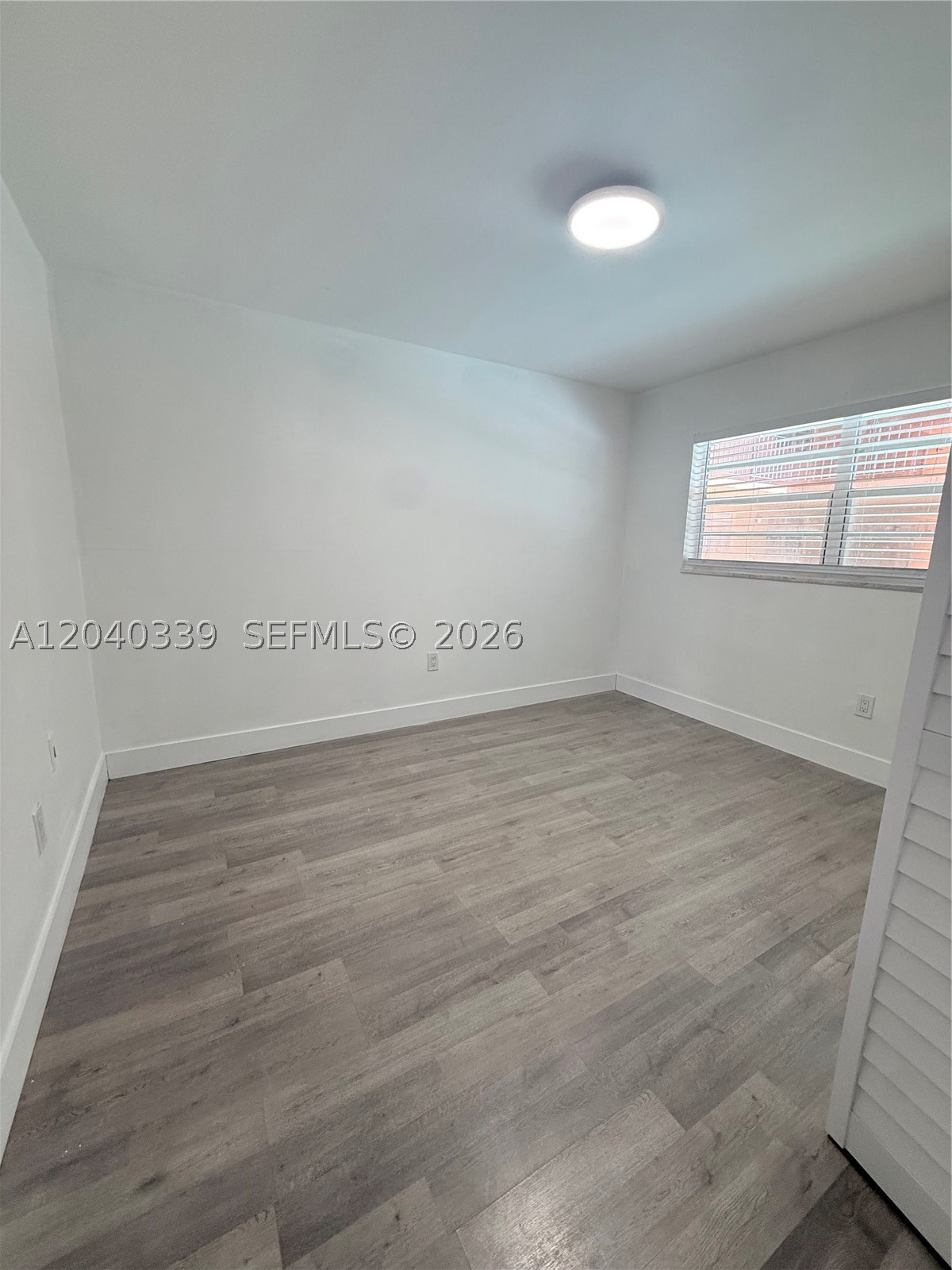 INTERNATIONAL CONDO - Residential