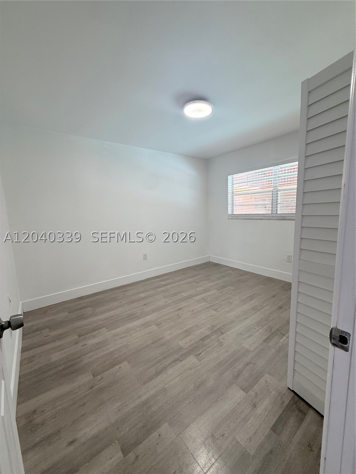 INTERNATIONAL CONDO - Residential