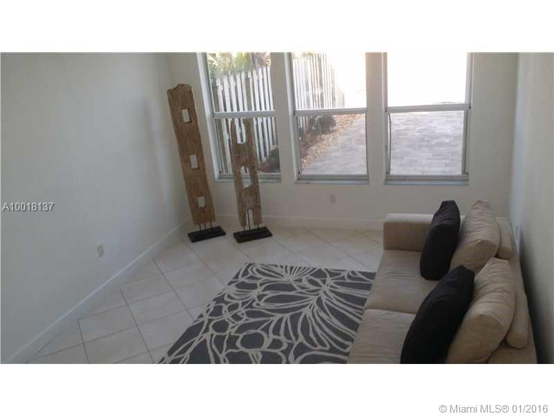 DORAL ISLES CATALINA - Residential