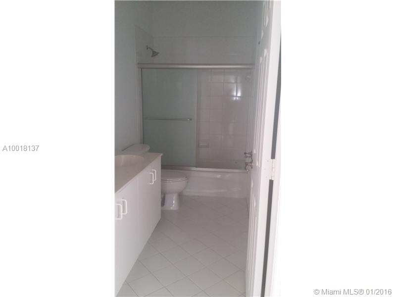 DORAL ISLES CATALINA - Residential