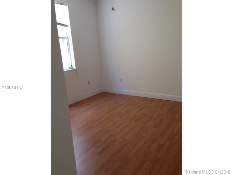 DORAL ISLES CATALINA - Residential