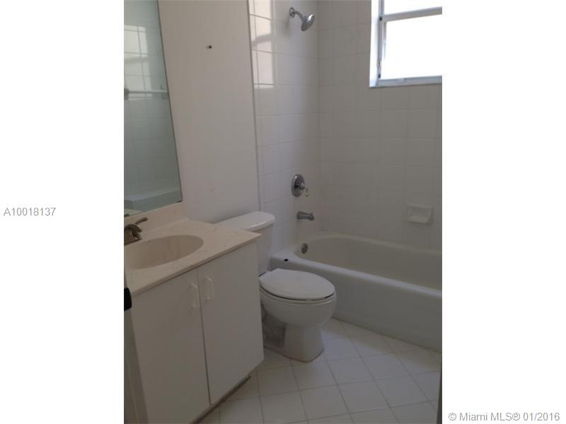 DORAL ISLES CATALINA - Residential
