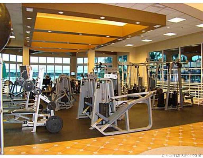 DORAL ISLES CATALINA - Residential