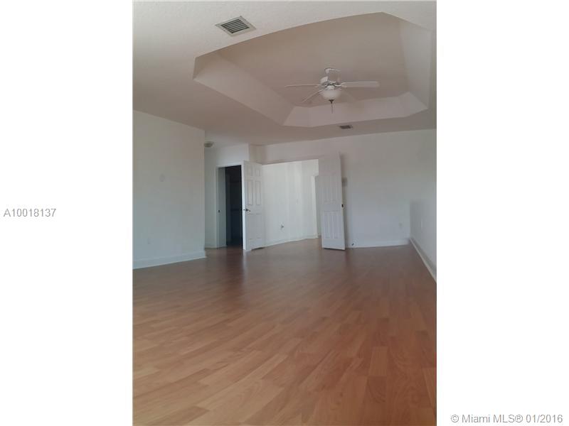 DORAL ISLES CATALINA - Residential