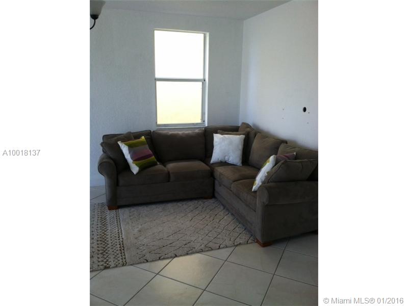 DORAL ISLES CATALINA - Residential