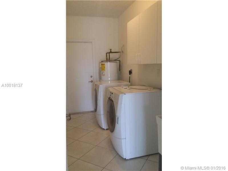 DORAL ISLES CATALINA - Residential