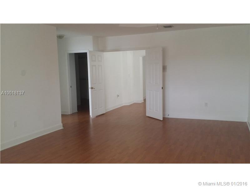 DORAL ISLES CATALINA - Residential