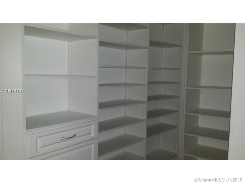 DORAL ISLES CATALINA - Residential