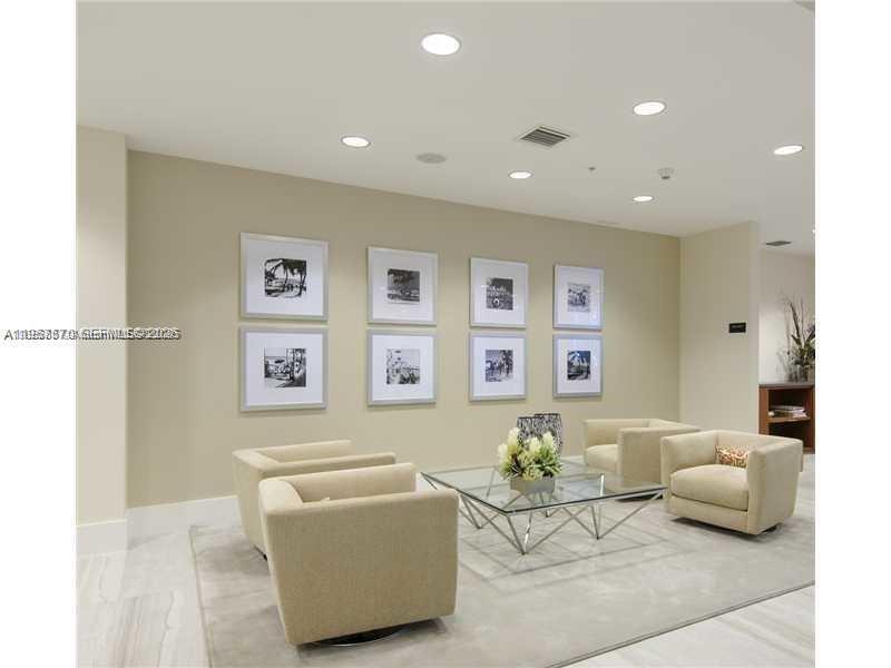 TERRAZAS RIVERPARK VILLAG - Residential