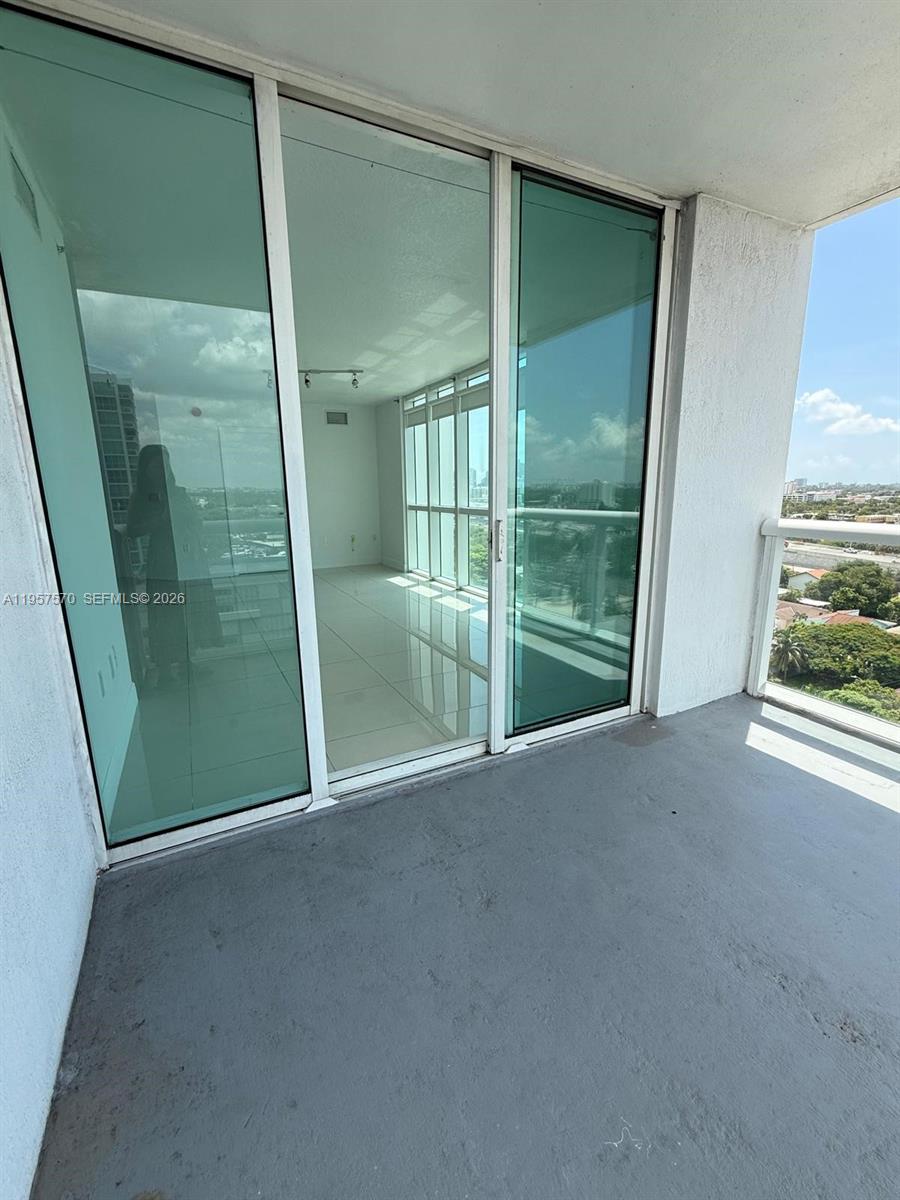 TERRAZAS RIVERPARK VILLAG - Residential