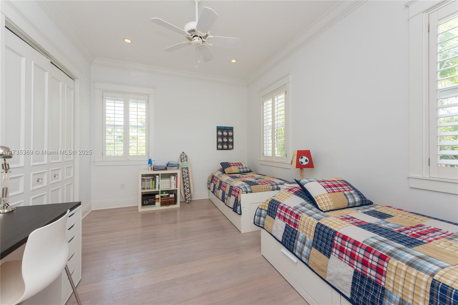 TROPICAL ISLE HOMES SUB 4 - Residential