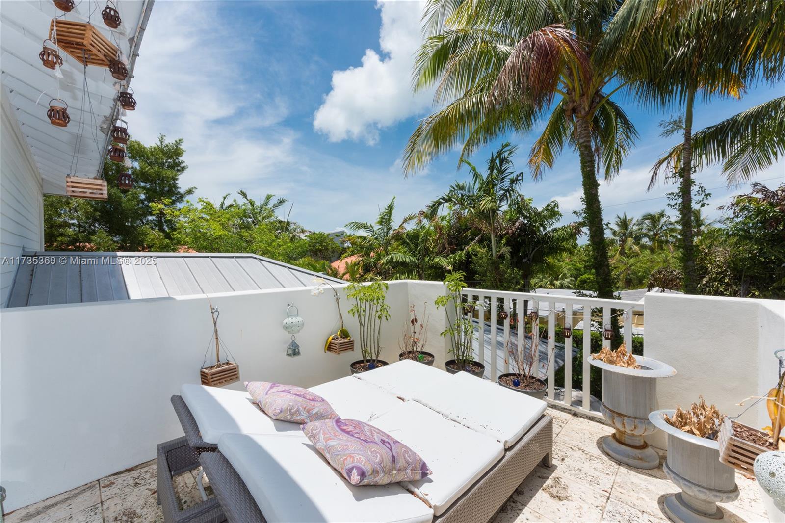 TROPICAL ISLE HOMES SUB 4 - Residential