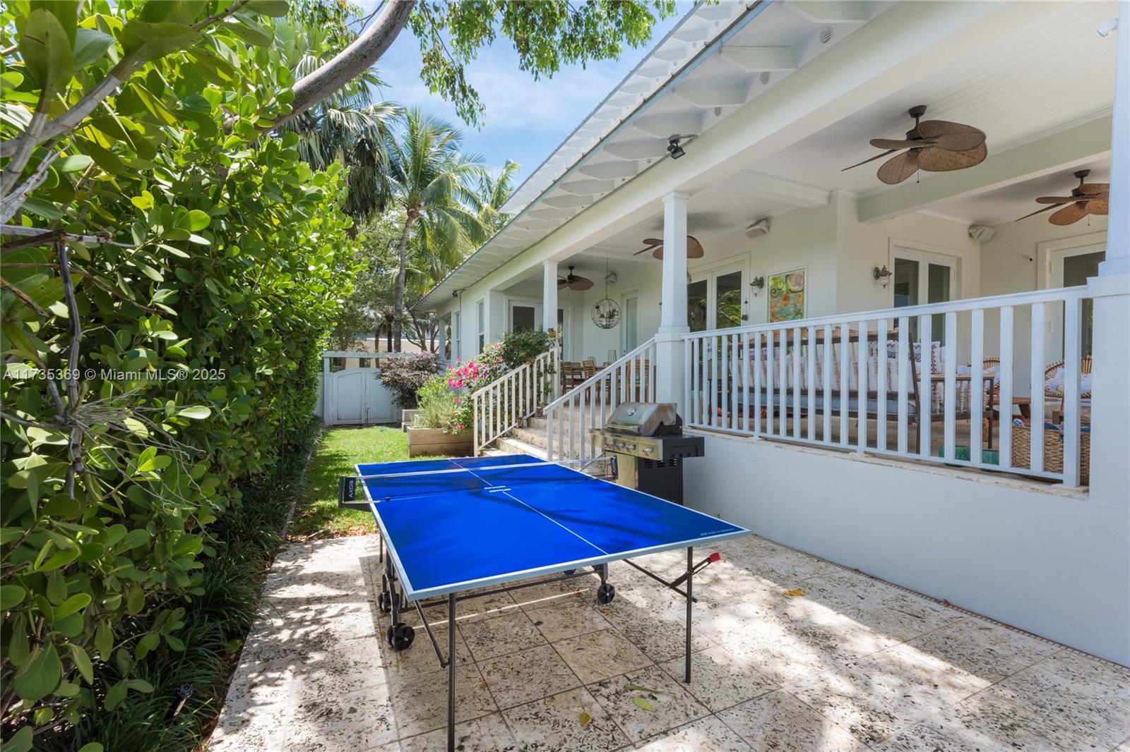 TROPICAL ISLE HOMES SUB 4 - Residential