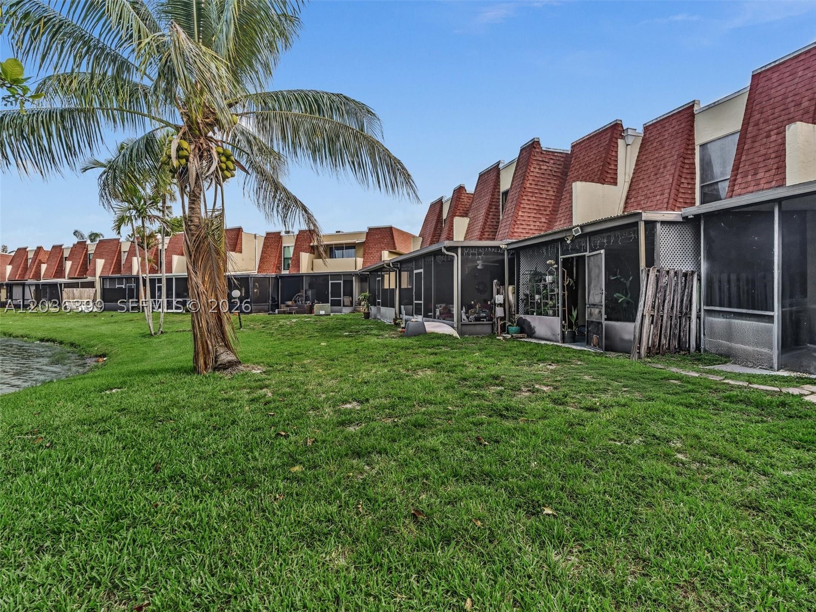 WESTVIEW CONDOMINIUM NO O - Residential